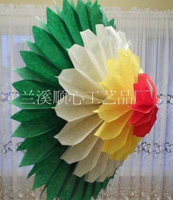 情人節(jié)與圣誕節(jié)燈籠供應(yīng) 蜂窩紙燈籠與圣誕鐘燈廠家直銷，世界工廠網(wǎng)工藝禮品優(yōu)選